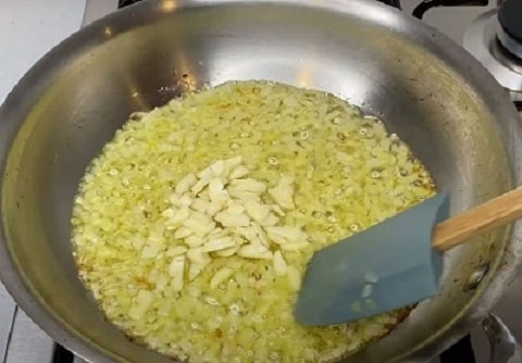 Texas Roadhouse Garlic Peppercorn Sauce Recipe